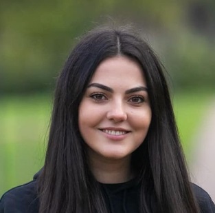 Аліна Михайлова